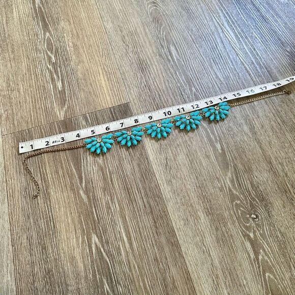 Turquoise tone beaded statement necklace - Picture 5 of 9